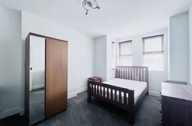 Loughborough Road, West Bridgford, Nottingham - Image 3